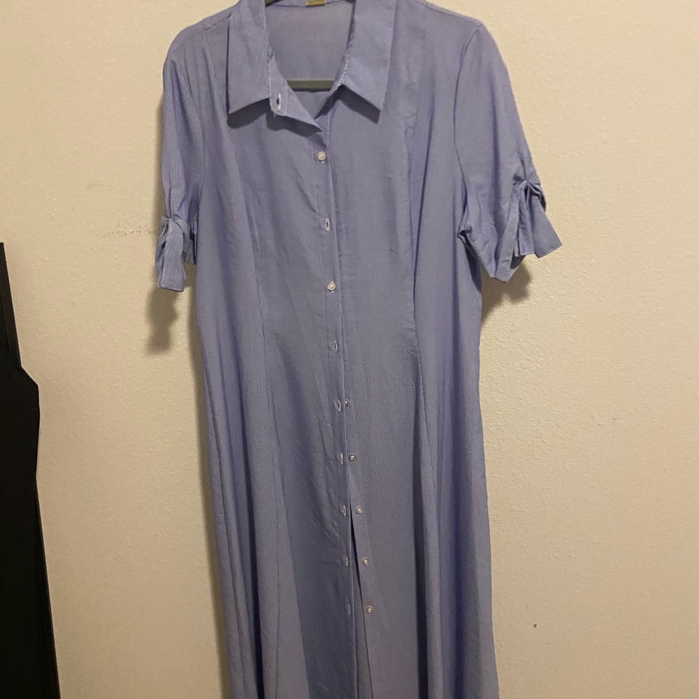 T Tahari blue stripped button up Maxi dress